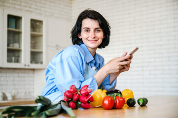 Woman leaving positive review about purchasing vegetables in grocery store