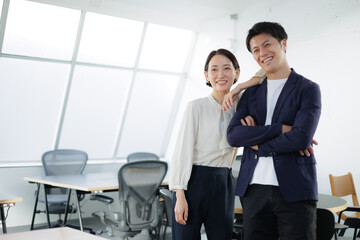 男性と女性のビジネスイメージ