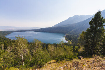 Fototapeta na wymiar Tranquil Scene Overlooking Panoramic Mountain Landscape