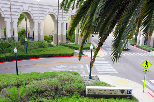 Beverly Hills, California: BEVERLY HILLS Civic Center. The Building Was Designed By Architect Charles Moore In A Mixture Of Spanish Revival, Art Deco And Post-Modern Styles