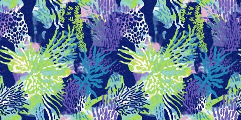 Tropical modern coastal pattern clash fabric coral reef border print for summer beach textile designs with a linen cotton effect. Seamless trendy underwater kelp and seaweed ribbon edge background © Nautical