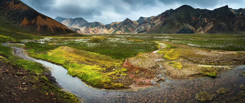 Vondugiljaaurar river Panorama
