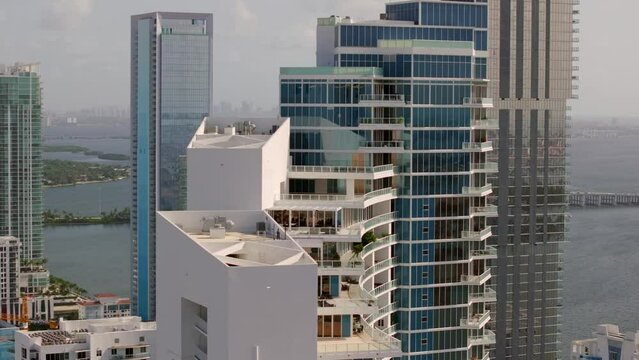 Aerial parallax drone video Paramount Bay Condominium Miami 2023