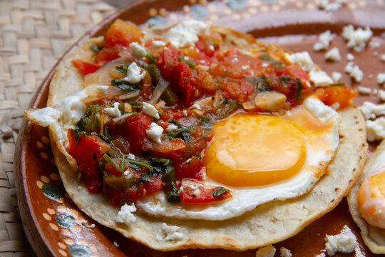 Delicious huevos rancheros: A mexican breakfast classic