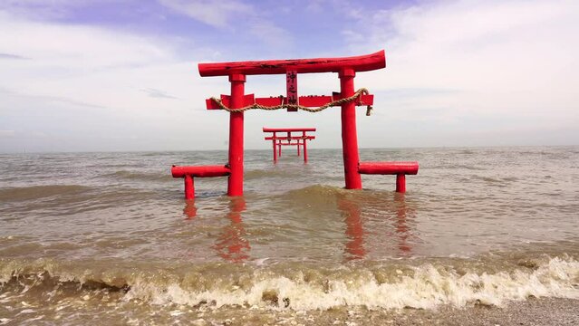 佐賀県　大魚神社の海中鳥居
