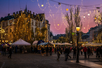 Lights and emotions of the advent in Luniana. Capital of Slovenia dressed up for Christmas. - 639120279