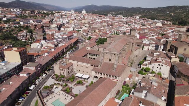 Establishing shot of Palacio de Mirabel, Renaissance palace, Plasencia
