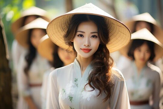 Beautiful women with traditional Vietnamese culture, Ao Dai is a famous traditional costume, Ho Chi Minh Vietnam wanders the wilderness.