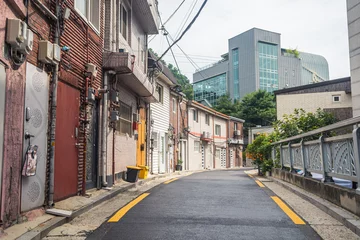 Rolgordijnen street view of seoul city, south korea © jon_chica