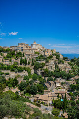 Fototapeta premium Vue sur le village perché de Gordes