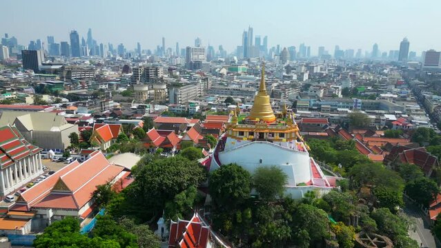 Wat Saket Ratchawora Mahawihan in Pom Prap Sattru Phai district, Bangkok, Thailand. The temple dates back to the Ayutthaya era, when it was known as Wat Sakae. Golden mount.