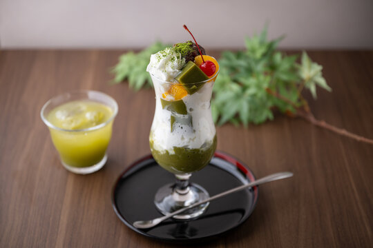 matcha parfait, japanese green tea dessert