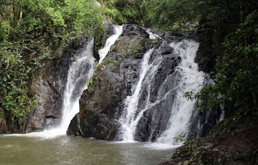 Naklejka premium Dinner Falls waterfall in Mount Hypipamee National Park in Far North Queensland, Australia