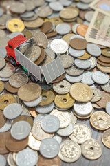 お金 現金 トラック 小銭