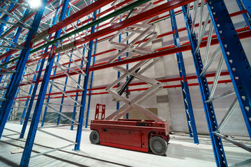 Hydraulic lifting platform on the construction site