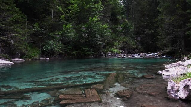  Amola, a paradise of turquoise water and nature.