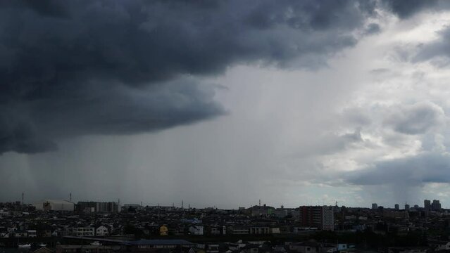 近づいてくる雨雲・曇り・空・タイムラプス