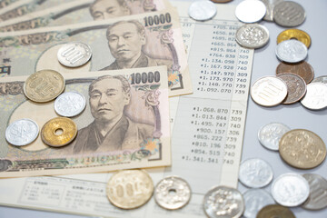 現金 通帳 お金 預金 家計簿 節約 お札