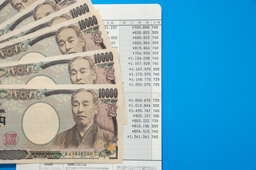 現金 通帳 お金 預金 家計簿 節約 お札