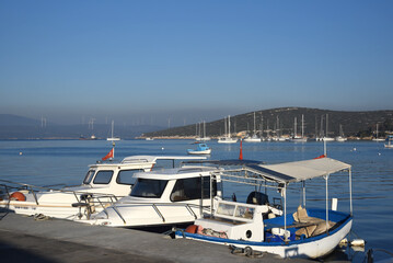 Fototapeta premium Boote in einer Bucht bei Izmir, Türkei