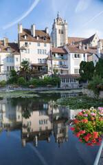 Dole ou la petite Venise du Jura est une ville classée Ville d'Art et d'Histoire, patrie de Pasteur le long du doubs et de l'eurovelo 6 et du canal des Tanneurs et celui du rhin au rhône