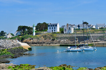 Fototapeta premium Le petit port de Doëlan en Bretagne