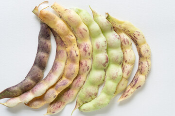 pod husks of Phaseolus vulgaris var. macrocarpus or Romano-like beans