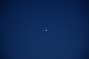 夜空の三日月 © LEPANNEAU