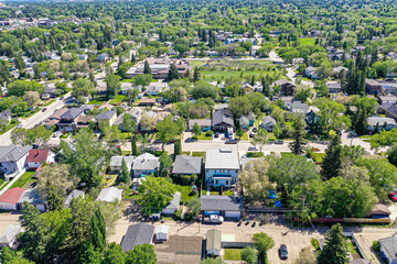 Fototapeta premium Overlooking Varsity View: Saskatoon, Saskatchewan's Urban Tapestry