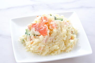 美味しくて栄養たっぷり、定番のお惣菜のポテトサラダ