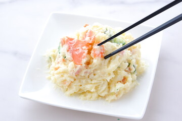 美味しくて栄養たっぷり、定番のお惣菜のポテトサラダ