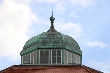 Dach der historischen Kuppelhalle der Hapaghallen in Cuxhaven an der Nordsee