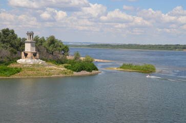 Fototapeta na wymiar Landscapes of summer. Rest at the Volga-Don Canal