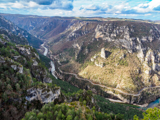 Fototapeta na wymiar Tarn river gorge from Hourtous rock, Rieisse, France