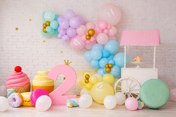 Birthday decor for girl two years	