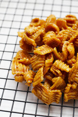 Klong Klang Krob, Thai caramelized crisps sweet dessert