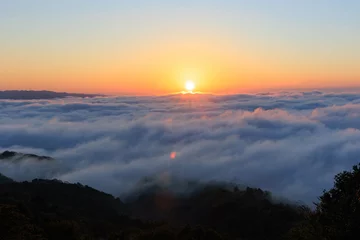 Fotobehang 大撫山から見た雲海「兵庫県・佐用町」 © yoshitani