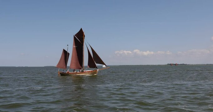 Zeesbootregatta, Wustrow, Saaler Bodden, Fischland, Darss, Mecklenburg-Vorpommern, Germany, Europe