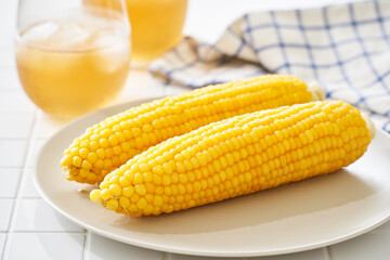 茹でとうもろこし