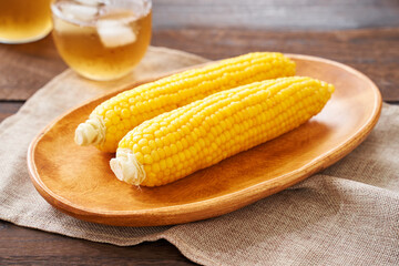 茹でとうもろこし