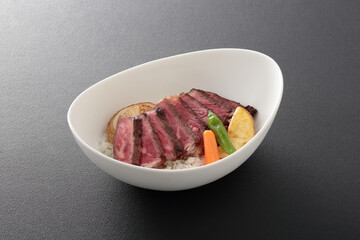 ローストビーフ丼