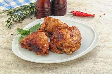 Roasted chicken leg with spicy sauce