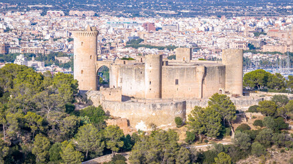 Fototapeta na wymiar view of the palace city, Castell de Bellver