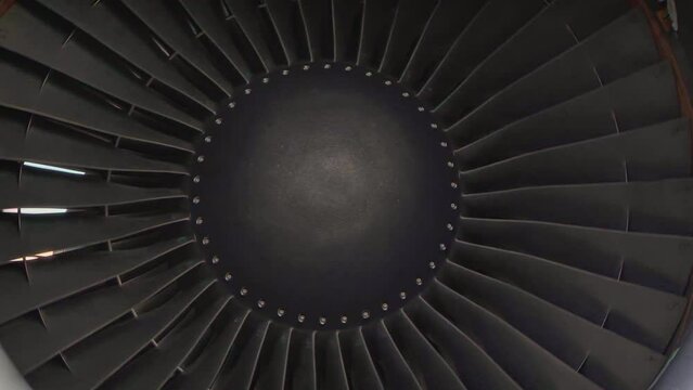 turbine on the wing of a Boeing 747 at the airport