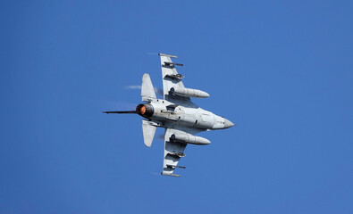 Fototapeta na wymiar military jet fighter f-16