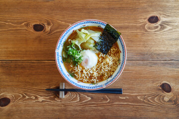 インスタントラーメン