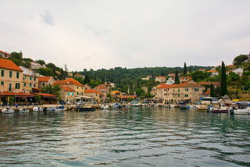 Obraz premium The historic port village of Maslinica on Solta Island in Split-Dalmatia County, Croatia