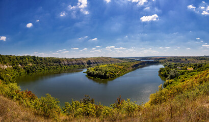 Obraz premium The Dniester river canyon and its banks. Rocks of the Dniester Canyon.