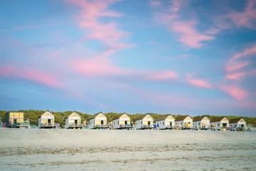 Foto auf Acrylglas Row of rentable tiny homes along the dutch sea coast © fotografiecor