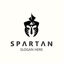 Fototapeta premium Spartan Helmet Warrior Logo template. spartan flat design vector